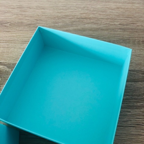 Tiffany & Co. Blue Empty Gift Box - Picture 11 of 11
